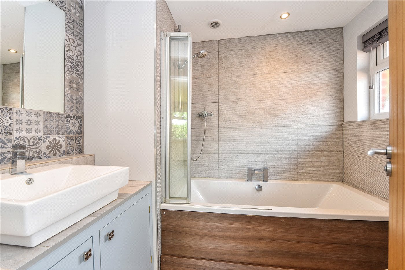 En Suite Bathroom